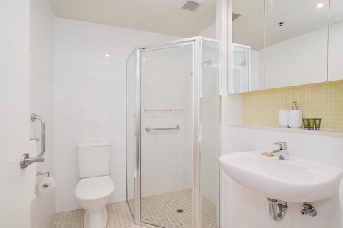 Beachside Luxury & Comfort, Ocean Views In Glenelg - Accommodation NT 21