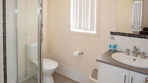 Wallaroo Holiday Park - Accommodation NT 32