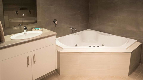 Wallaroo Holiday Park - Accommodation NT 26