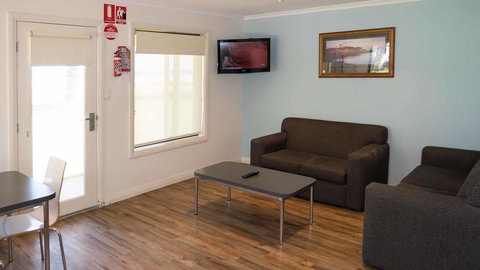 Wallaroo Holiday Park - Accommodation NT 18