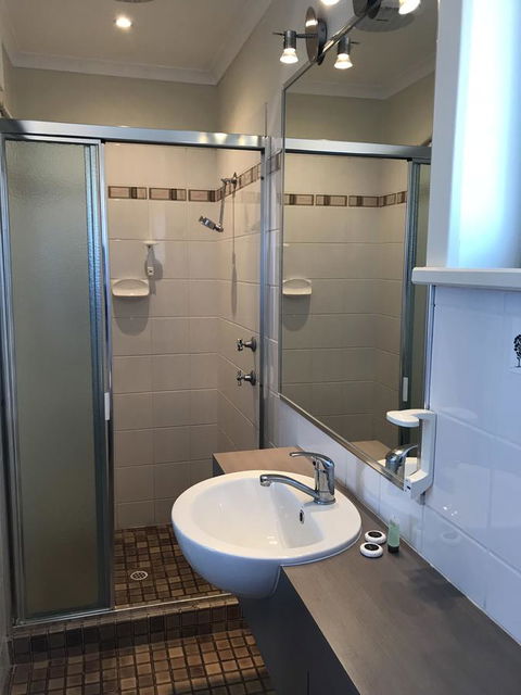 Robetown Motor Inn & Apartments - Accommodation NT 14