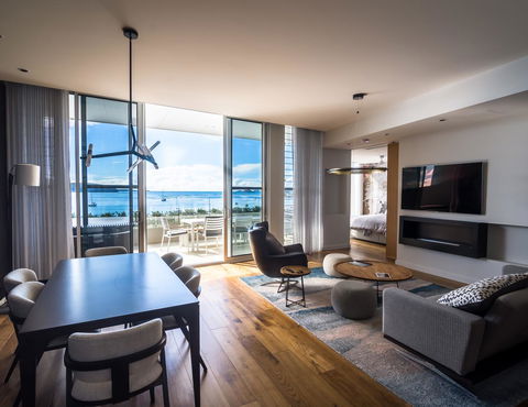 Penthouse On The Promenade - NT Tourism 0