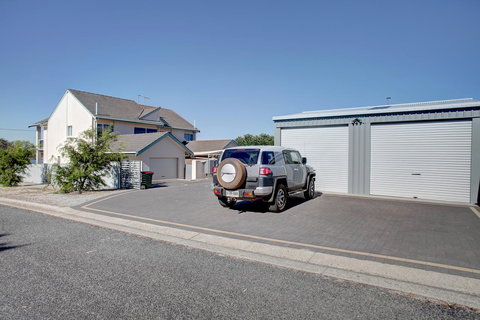 Bay Bliss - Accommodation NT 6