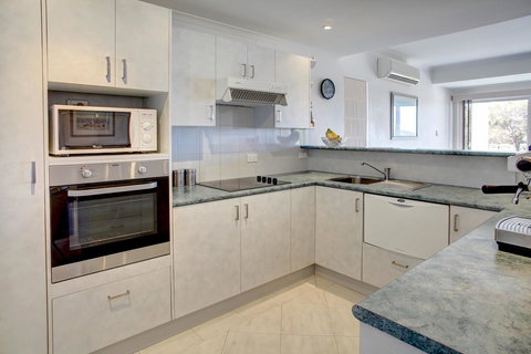 Bay Bliss - Accommodation NT 7