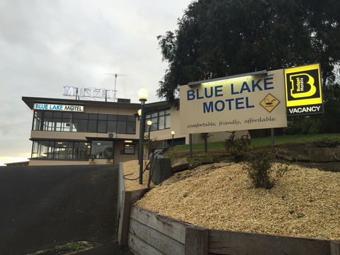 Blue Lake Motel - NT Tourism 0