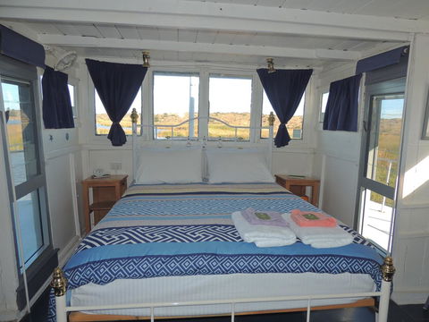 PS Federal Retreat Paddle Steamer Goolwa - NT Tourism 25