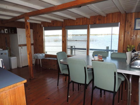 PS Federal Retreat Paddle Steamer Goolwa - NT Tourism 23