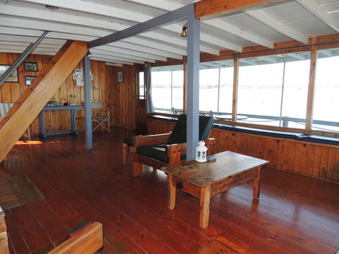 PS Federal Retreat Paddle Steamer Goolwa - NT Tourism 21