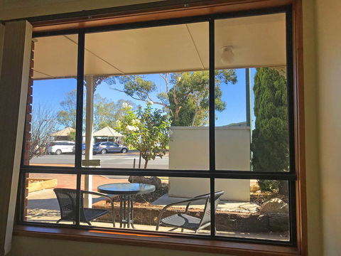 Lake Albert Motel - NT Tourism 15