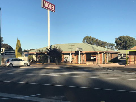 Lake Albert Motel - NT Tourism 23
