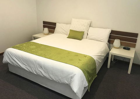 Lake Albert Motel - NT Tourism 5