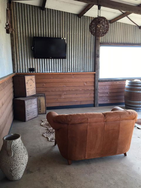 Bukirk Glamping & Fancy Coops - NT Tourism 28