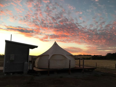 Bukirk Glamping & Fancy Coops - NT Tourism 24