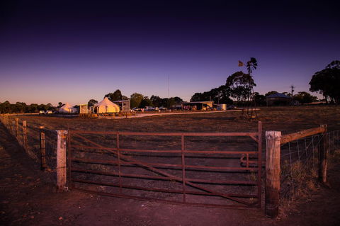 Bukirk Glamping & Fancy Coops - NT Tourism 33