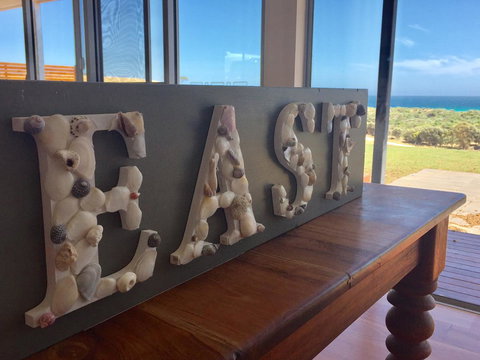 Middle River Beach House - East & West House - Accommodation NT 19