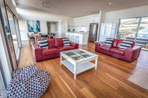 Middle River Beach House - East & West House - Accommodation NT 11