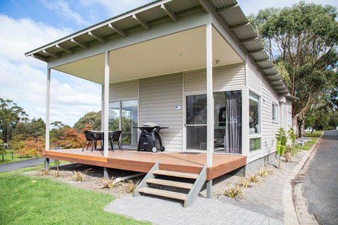 Blue Lake Holiday Park - NT Tourism 13