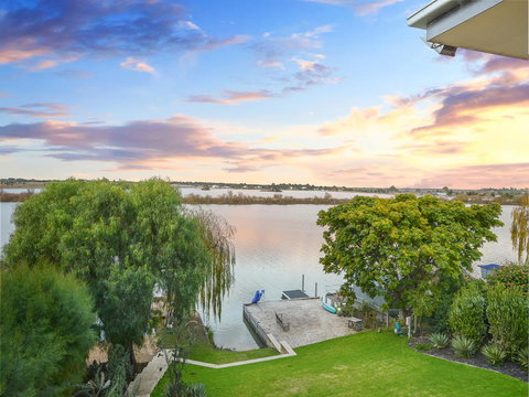 Muse On The Murray - Accommodation NT 18