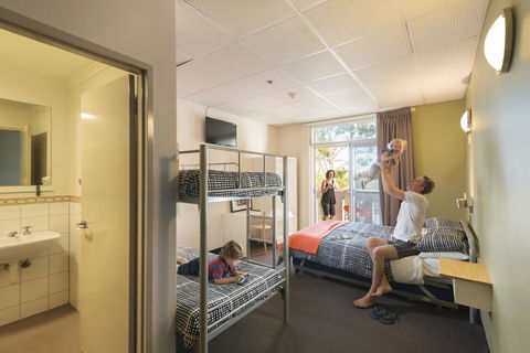 YHA Adelaide Central - Accommodation NT 37