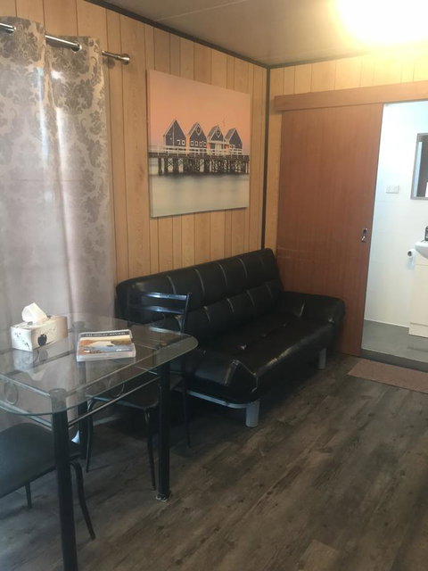 Murray Bridge Riverview Cabin - Accommodation NT 5