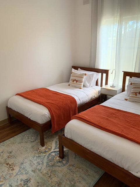 Sunshine Three - Accommodation NT 33