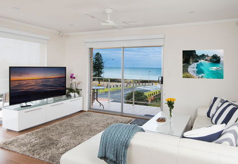 Stylish 3 Bedroom Beachview Apartment - Accommodation NT 0