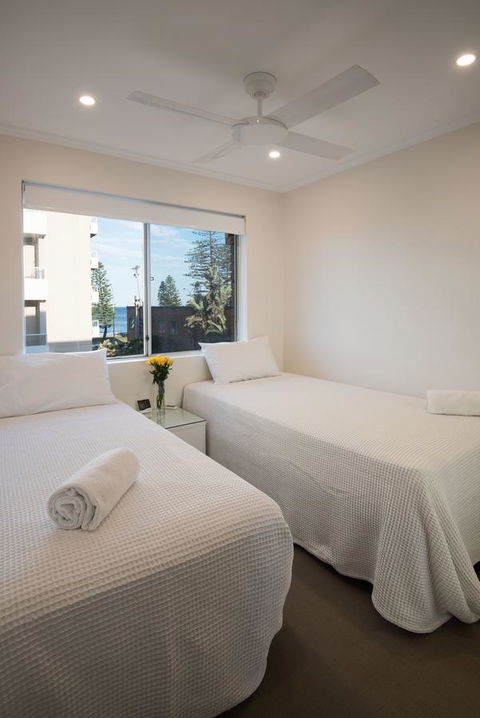 Stylish 3 Bedroom Beachview Apartment - Accommodation NT 11