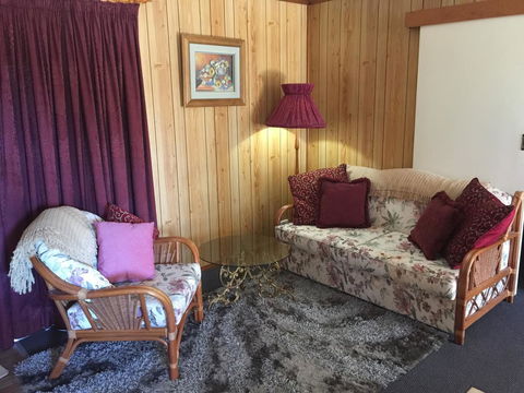 Clare Valley Cabins - NT Tourism 26