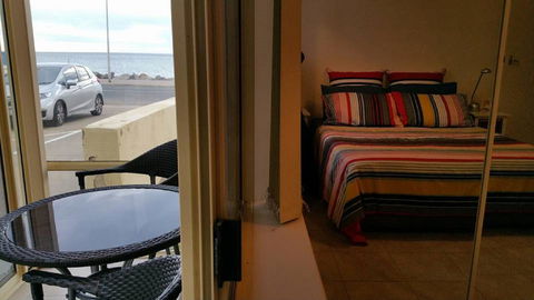 Acaill Accommodation Esplanade Living Self Check-In Self Check-Out - Accommodation NT 22