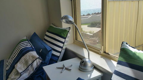 Acaill Accommodation Esplanade Living Self Check-In Self Check-Out - Accommodation NT 20