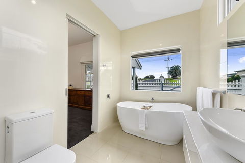 Railway Cottage In Beachport - NT Tourism 3