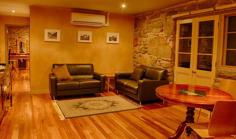 1860 Wine Country Cottages - NT Tourism 23