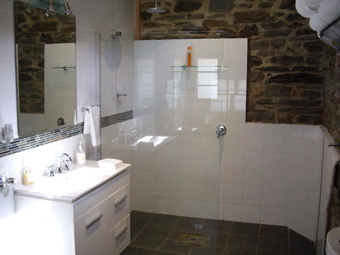 1860 Wine Country Cottages - NT Tourism 19