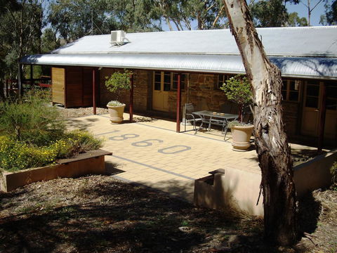 1860 Wine Country Cottages - NT Tourism 5