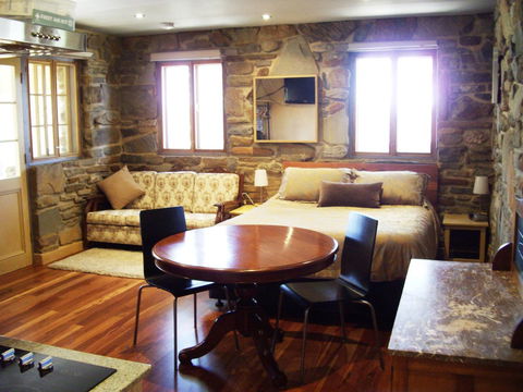 1860 Wine Country Cottages - NT Tourism 10