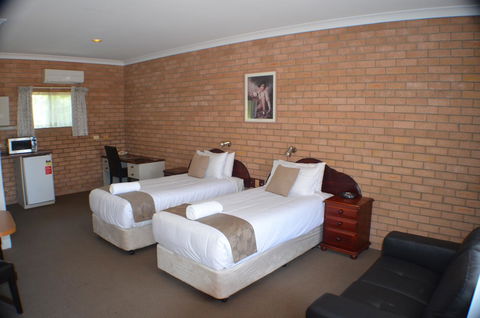 Deer Park Motor Inn Armidale - Accommodation NT 3