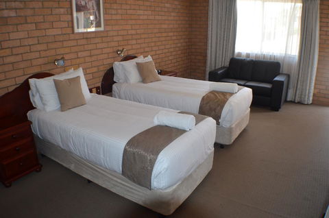 Deer Park Motor Inn Armidale - Accommodation NT 4