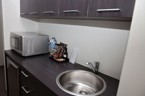 Mawson Lakes Hotel - Accommodation NT 32