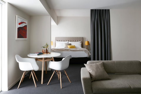 Art Series - The Watson - Accommodation NT 1