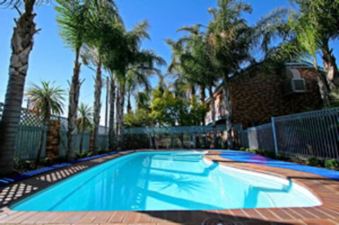 Cattlemans Country Motor Inn & Serviced Apartments - Accommodation NT 0