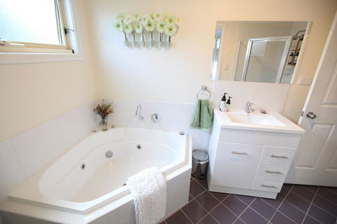 One Tree Bed And Breakfast - NT Tourism 10