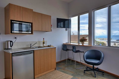 Cloudscape Apartment No 2 - Accommodation NT 2