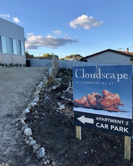 Cloudscape Apartment No 2 - Accommodation NT 9