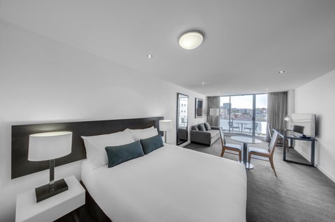 Adina Apartment Hotel Wollongong - NT Tourism 9