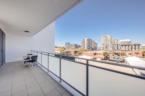 Adina Apartment Hotel Wollongong - NT Tourism 19