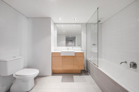 Adina Apartment Hotel Wollongong - NT Tourism 6