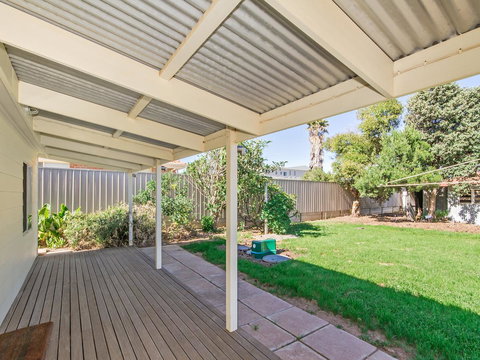 Boat House - Accommodation NT 10