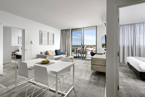 Quest Midland - Accommodation NT 9