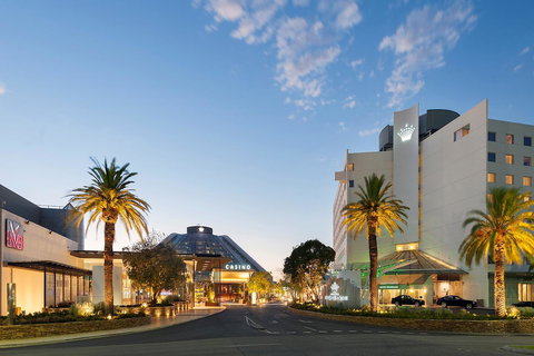 Crown Promenade Perth - Accommodation NT 11
