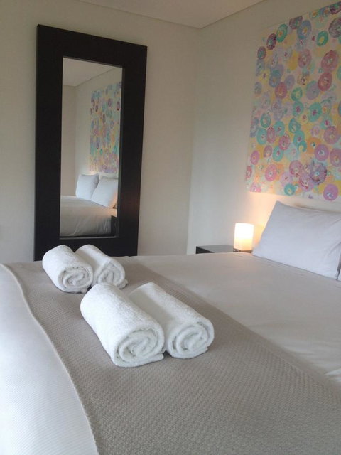 The Roozen Residence - Accommodation NT 24